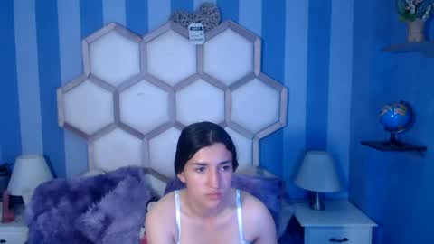 Snapshot of yvi_taylor chatting on 07.15.26 yvi online show from 07.15.26
