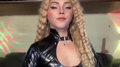 Miss Cali online show from 10.25.25