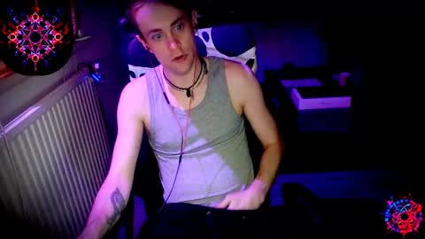 Snapshot of yyscript chatting on 12.28.24 online show from 12.28.24