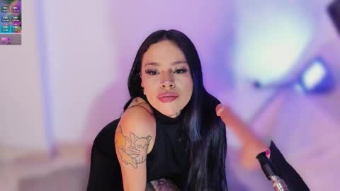 Snapshot of z_e_t_h_a chatting on 09.15.25 tazzie online show from 09.15.25