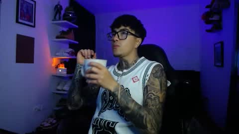 zac_muller1 online show from 12.21.25