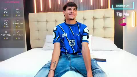 zack23__ online show from 06.25.26