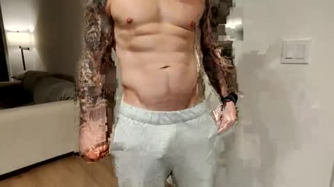 zack_2015 online show from 01.19.26