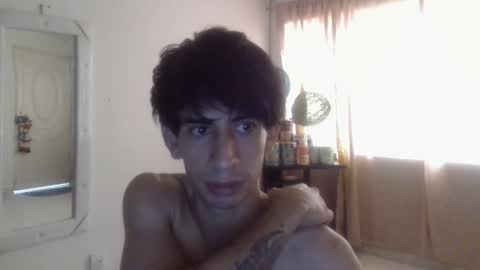 Snapshot of zack_kingg chatting on 12.19.25 Zack King online show from 12.19.25