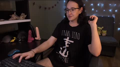 Snapshot of zackstivensen chatting on 01.06.25 Zachary next stream on monday online show from 01.06.25
