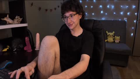 Snapshot of zackstivensen chatting on 01.10.25 Zachary next stream on monday online show from 01.10.25