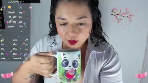 Snapshot of zafiira_1 chatting on 10.12.25 SAMMY online show from 10.12.25