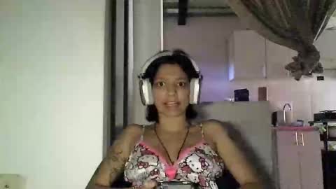 Snapshot of zafiro_rubi chatting on 05.28.26 Zafiro online show from 05.28.26