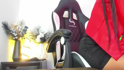 Snapshot of zafiro_winslow chatting on 03.12.25 GODDESS ZAFIRO WINSLOW online show from 03.12.25