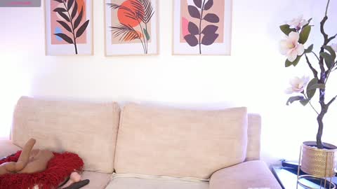 Zara Williams online show from 12.19.24