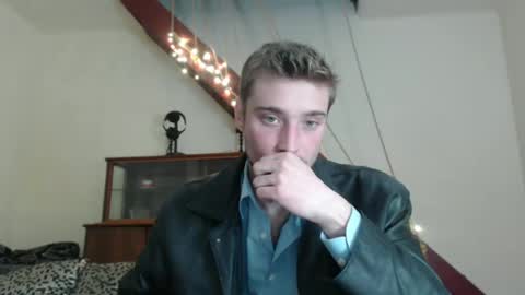 Snapshot of zakonezach chatting on 12.24.24 zakonezach online show from 12.24.24