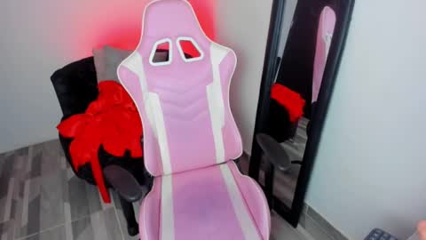 zamira_taylor online show from 03.10.25