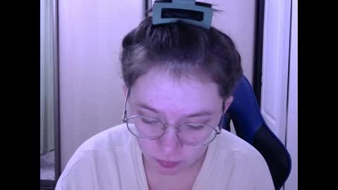 Snapshot of zara_golden chatting on 01.08.25 chaturcum online show from 01.08.25