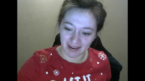 Snapshot of zara_golden chatting on 01.18.25 chaturcum online show from 01.18.25