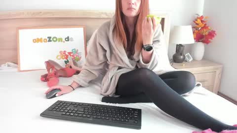 Agnes online show from 11.05.25