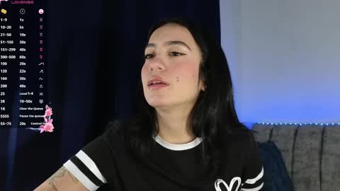 Snapshot of zaradames_ chatting on 05.04.26 zaradames_ online show from 05.04.26