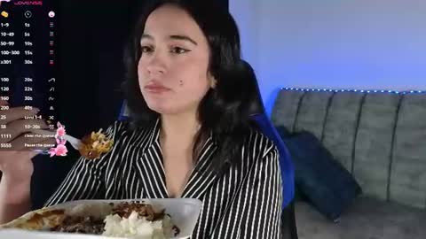 Snapshot of zaradames_ chatting on 06.11.26 zaradames_ online show from 06.11.26