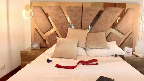 Zarah Andrews online show from 01.20.25