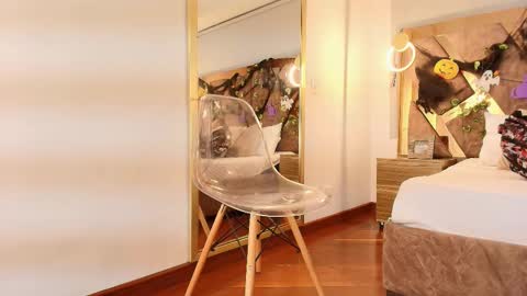 Zarah Andrews online show from 10.16.25