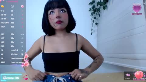 Snapshot of zaramuley chatting on 01.23.25 Zara muley online show from 01.23.25