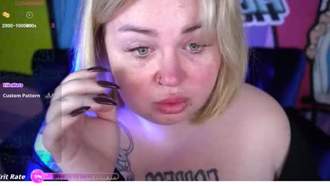 Snapshot of zarareign_ chatting on 02.01.26 Lola online show from 02.01.26