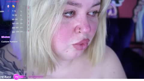 Snapshot of zarareign_ chatting on 02.11.26 Lola online show from 02.11.26