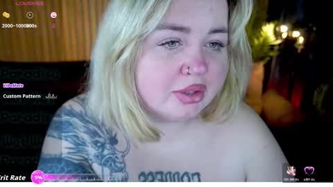 Snapshot of zarareign_ chatting on 02.26.26 Lola online show from 02.26.26