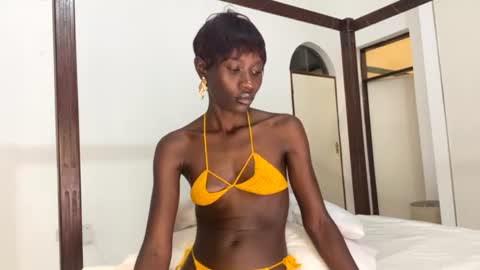 Snapshot of zaria_amara chatting on 06.24.26 zaria_amara online show from 06.24.26