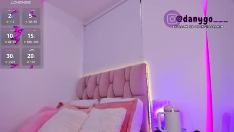 Snapshot of zarianaevanz chatting on 09.24.25 Zariana online show from 09.24.25