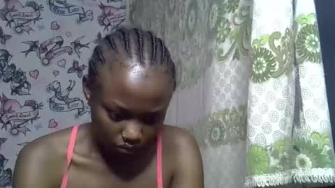 Snapshot of zarinamarlin chatting on 05.19.26 zarinamarlin online show from 05.19.26