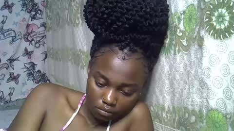 Snapshot of zarinamarlin chatting on 06.15.26 zarinamarlin online show from 06.15.26