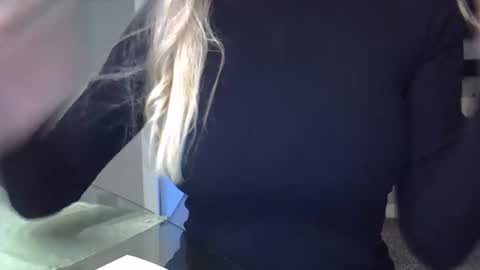 Zarina Swift online show from 11.04.25