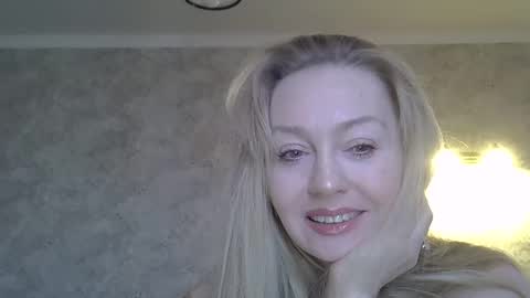 Snapshot of zarinaswift chatting on 05.07.26 Zarina Swift online show from 05.07.26