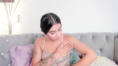 Snapshot of zayda_ chatting on 12.31.24 Zayda online show from 12.31.24