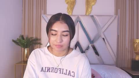 Snapshot of zayda_ chatting on 10.10.25 Zayda online show from 10.10.25