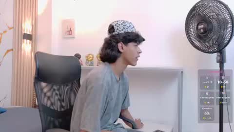 Snapshot of zayn_fox32 chatting on 06.29.26 Zayn online show from 06.29.26