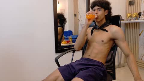 Snapshot of zayn_fox32 chatting on 08.05.26 Zayn online show from 08.05.26