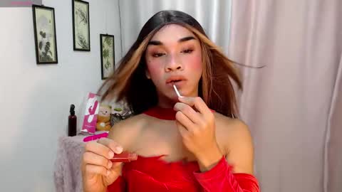 Snapshot of zaynelustts chatting on 12.02.25 zaynelustts online show from 12.02.25