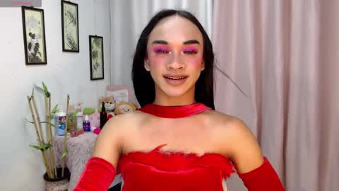 Snapshot of zaynelustts chatting on 12.16.25 zaynelustts online show from 12.16.25