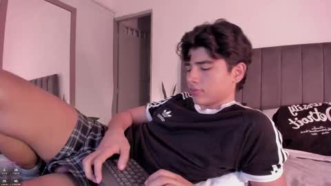 Hii im Zay.                 I save money for education. PVT Open. online show from 01.09.26