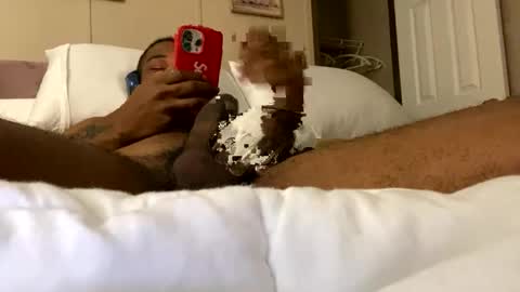 Snapshot of zazachuya chatting on 10.29.25 Big Black COCK online show from 10.29.25