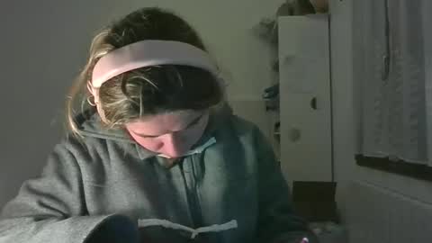 Snapshot of zazbella chatting on 02.21.26 zazbella online show from 02.21.26