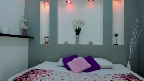 Karolyne online show from 01.10.25