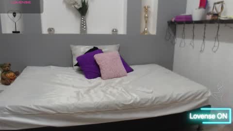 Karolyne online show from 01.07.26