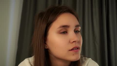 Emilia online show from 09.19.25