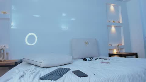 Zenda Evans online show from 03.21.26