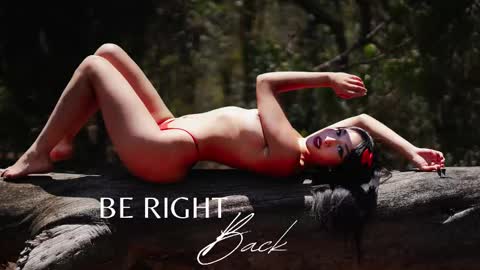 Zendaya online show from 02.19.25