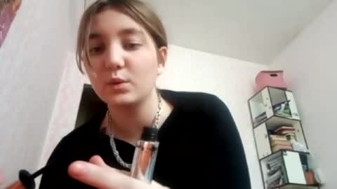 zeniabrossoit online show from 04.19.26