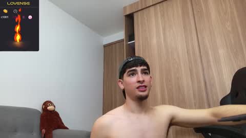 Snapshot of zenn_rush chatting on 12.14.24 Zenn online show from 12.14.24