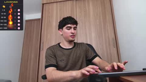 Snapshot of zenn_rush chatting on 12.21.24 Zenn online show from 12.21.24